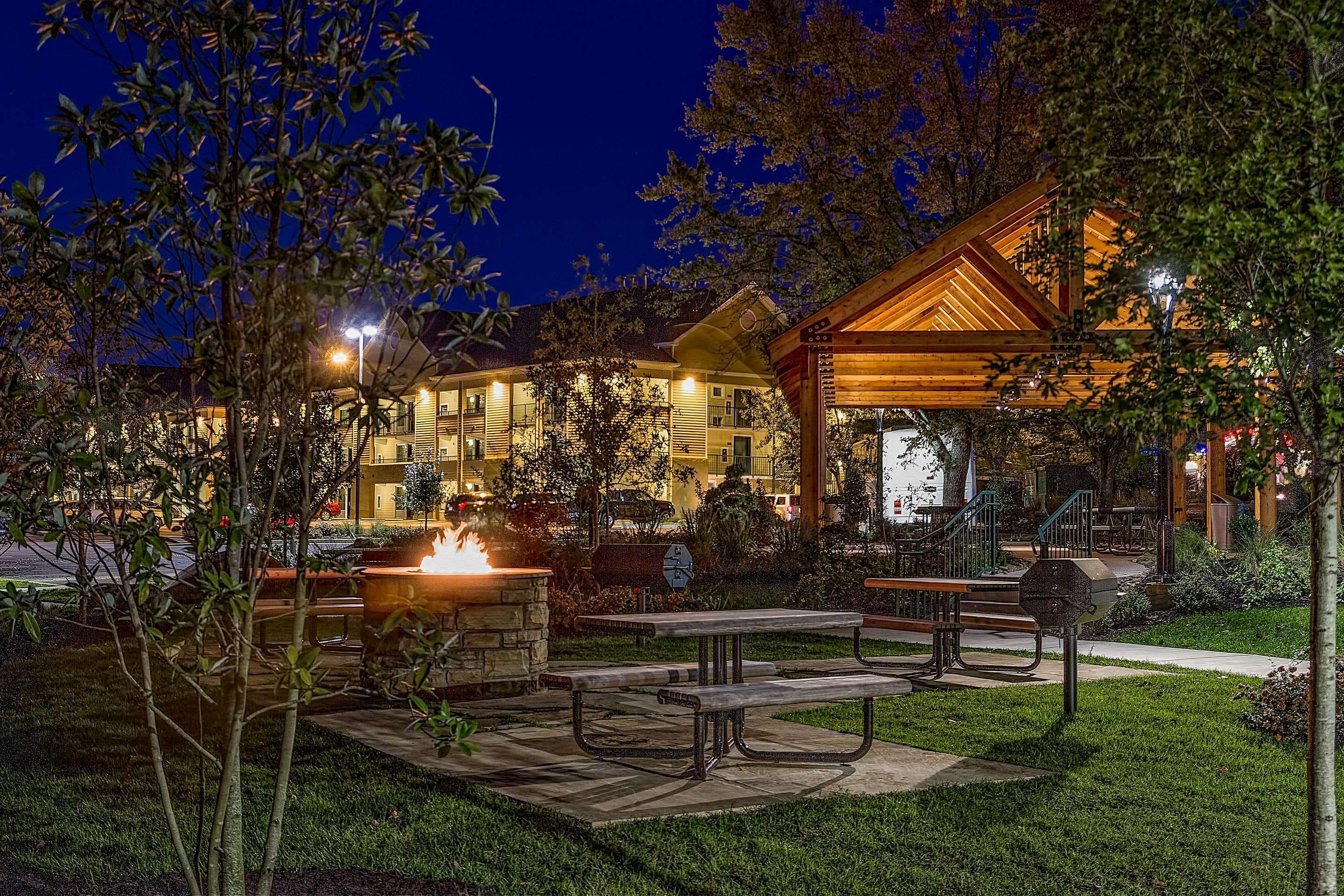 Econo Lodge Pigeon Forge Riverside מראה חיצוני תמונה